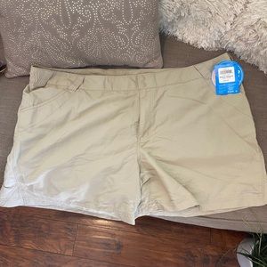 Columbia brand new with tags women’s shorts